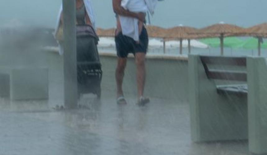 Ρεθυμνο τουριστες βροχη