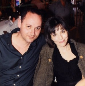 Η Συμβολαιογράφος Μαρία Ανδρουλάκη έχει παντρευτεί τον δικηγόρο Πέτρο Στεφανάκη και έχουν μια πανέμορφη κορούλα την μικρή Ιωάννα.